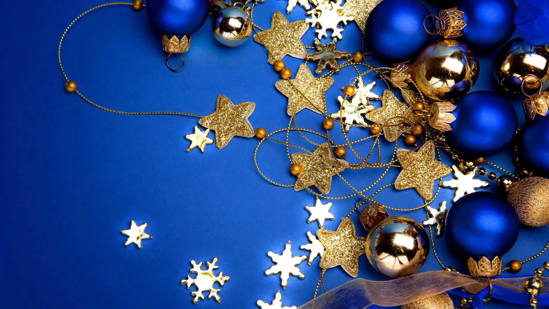1. Introduction: Why Blue Christmas Wallpaper Is Trending